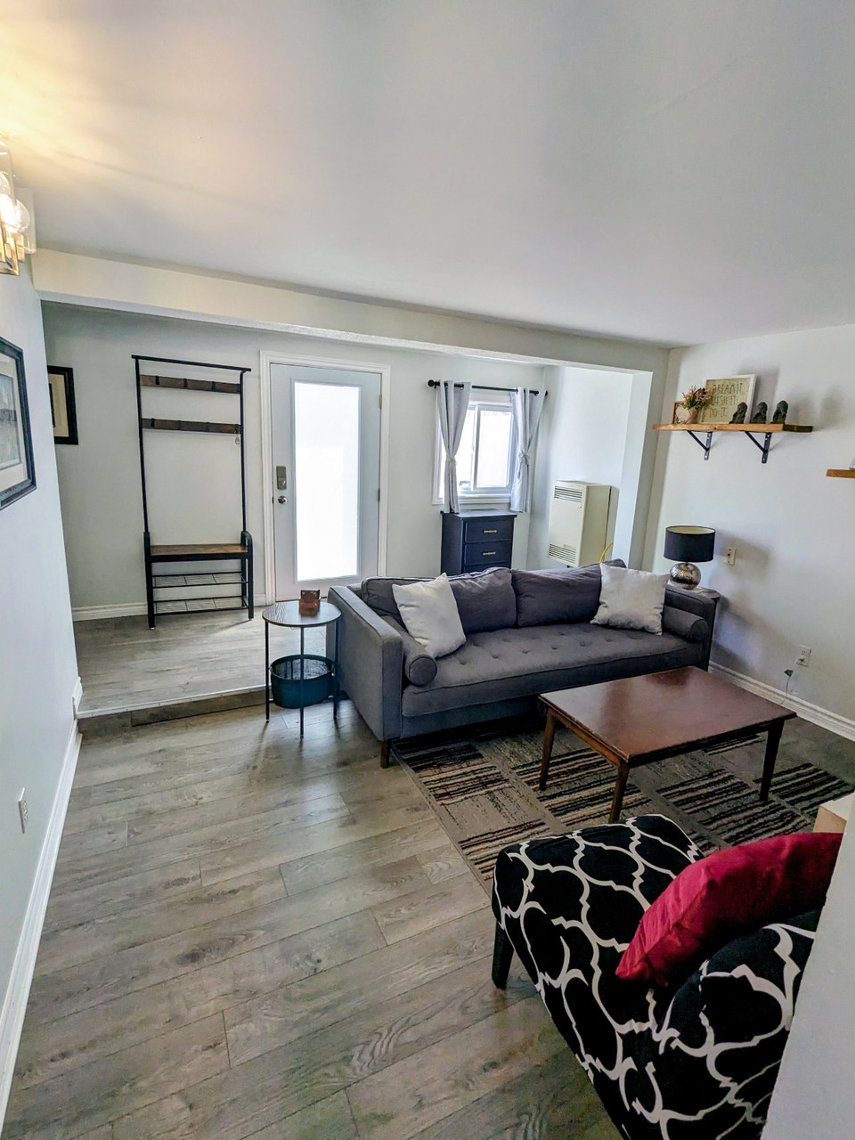 Downtown Orillia - Bright, spacious, renovated 1-Bed/Bath Apt 5