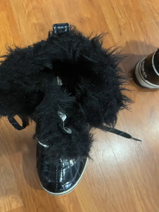 Botte d hiver Femme Sorel winter women boot  size 37 in Women's - Shoes in Laval / North Shore - Image 8