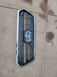 2016 to 2024 Toyota Tacoma Grille