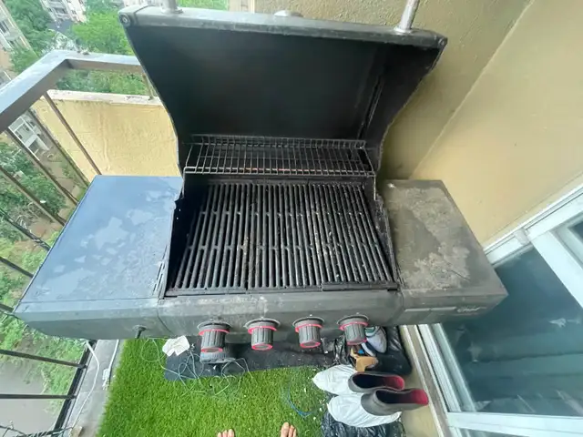 Barbecue for Sale propane tank included in BBQs & Outdoor Cooking in Edmonton - Image 4