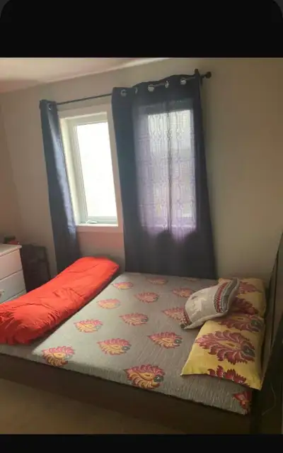 A private room available in the Barrhaven (5 min walk to Marketplace). Rent is $650/month, everythin...