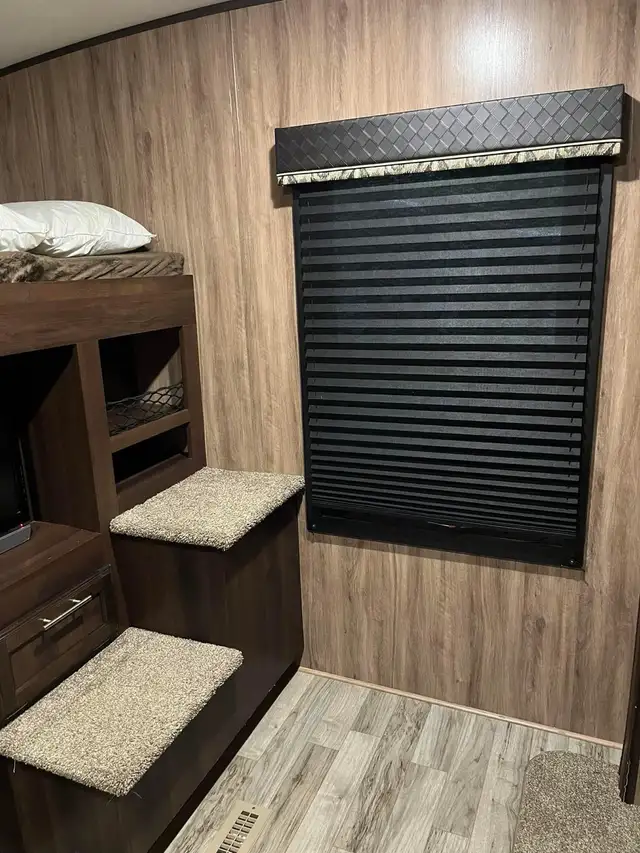 2018 Jayco Whitehawk 31BH in Travel Trailers & Campers in Grand Bend - Image 6