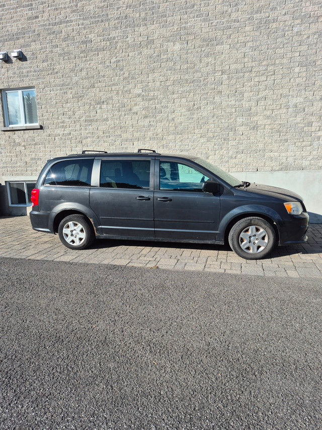 Dodge Grand Caravan 2012 en bonne condition — photo 2