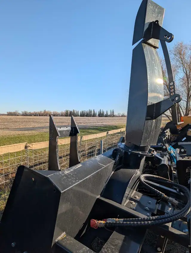 Skid Steer Snowblower  in Snowblowers in Portage la Prairie - Image 2