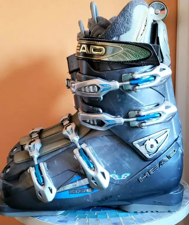 Bottes de skis alpin Head Edge 8.8  taille 26-26.5 USA 8-8.5 in Ski in City of Montréal - Image 4
