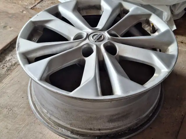 pneus d’hiver 225-65-R17, roues et mags Nissan in Tires & Rims in Québec City - Image 3