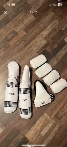 Taekwondo sparring gear, size 2 Junior L like NEW, View more