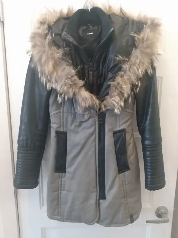 Manteau d'hiver XS/TP RUDSAK à col en fourrure naturelle in Women's - Tops & Outerwear in Laval / North Shore - Image 2