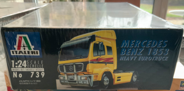 Italeri Mercedes Benz Heavy Eurotruck 739 dans Loisirs et artisanat  à Laval/Rive Nord - Image 2