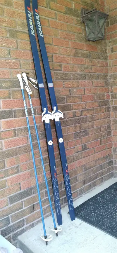Karhu Ski measurements: 84 inches long 54 mm wide Exel Pole measurements: 110 cm long