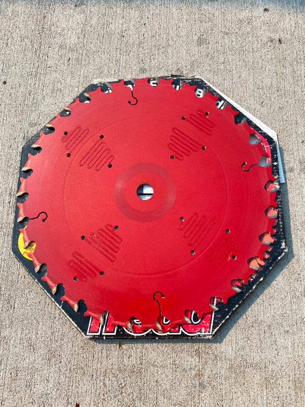 Freud LM74R010 10” 30 Tooth TCG Glue Line Ripping Saw Blade in Other in Saskatoon - Image 2