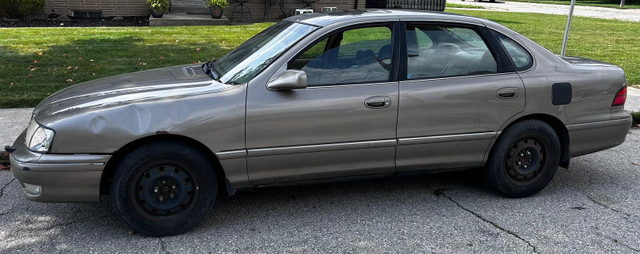1999 Toyota Avalon XLS – Clean Title, As-Is Sedan – $2,000 OBO in Cars & Trucks in City of Toronto