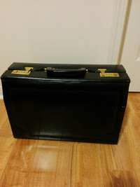 Leather briefcase for business & travel-new
