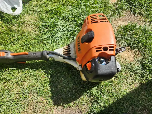 Stihl km90r combination string trimmer in Lawnmowers & Leaf Blowers in Kingston - Image 5