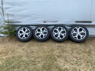 Uniroyal Tiger Paw A/S touring 225/55R 18 98H m&s mounted on SUBARU rims (5+100) Tires have very lit...