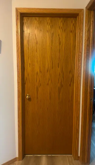 Room doors for sale Four 30x 80 right hand doors One 24x80 left hand door That are in very good cond...