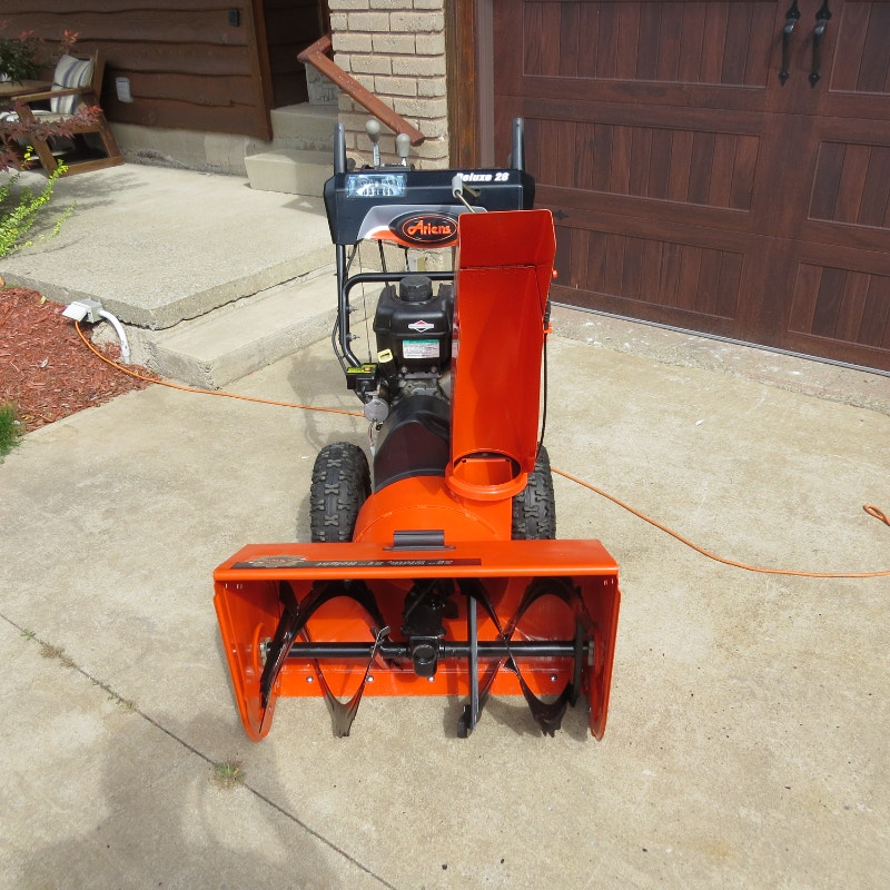 Mint Like New Ariens 28" Deluxe Trigger Steering Snow Blower 16