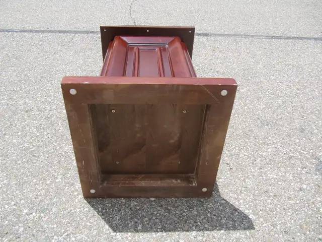 Vintage Solid Wood Bombay Square Dinner Table Circa 1980s-90s in Dining Tables & Sets in Mississauga / Peel Region - Image 5