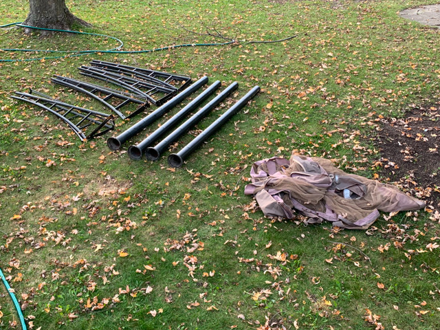 4 Poteaux en métal pour gazebo...  PAS DE TOIT ... dans Terrasses et clôtures  à Longueuil/Rive Sud