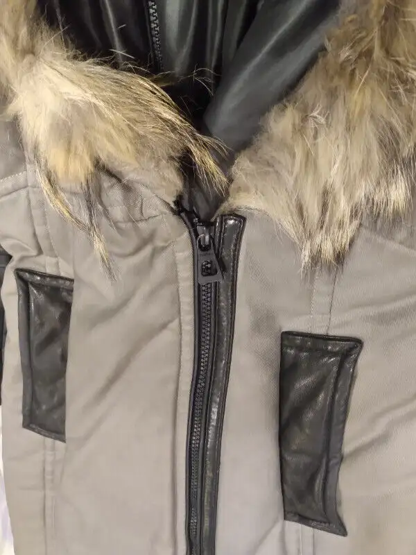 Manteau d'hiver XS/TP RUDSAK à col en fourrure naturelle in Women's - Tops & Outerwear in Laval / North Shore - Image 3