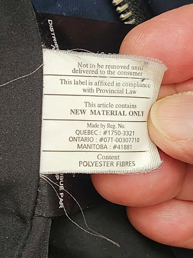 winter jacket  in Men's in Laval / North Shore - Image 7