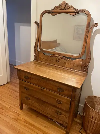 Antique dresser, with drawers and mirror, View more