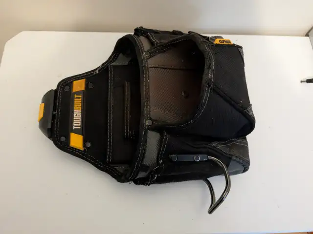 Clip on work pouch for tool belt in Tool Storage & Benches in Oakville / Halton Region - Image 3