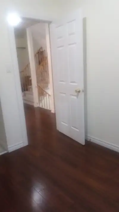 One Bedroom Ensuite   Plus Den
