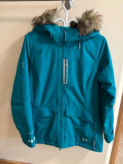 Under Armour Woman’s Winter Jacket Size Small, View more