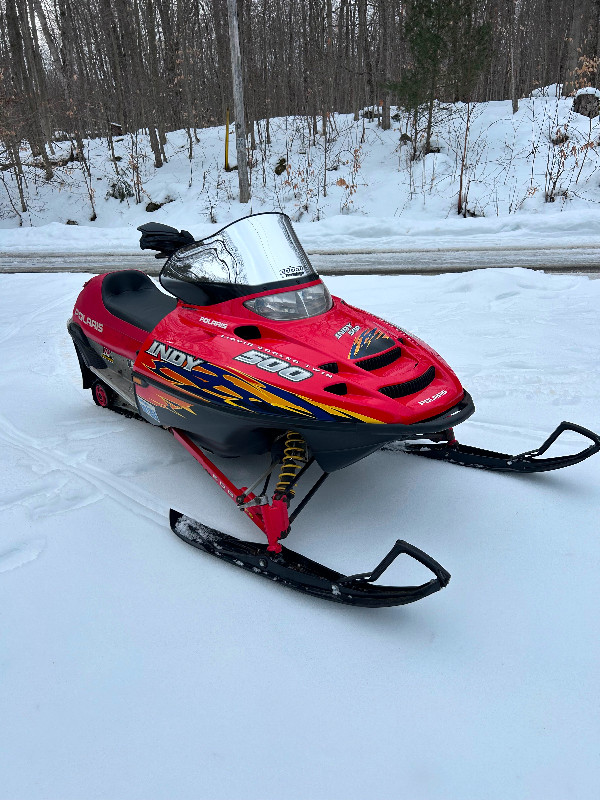 2002 POLARIS INDY 500 in Snowmobiles in Muskoka