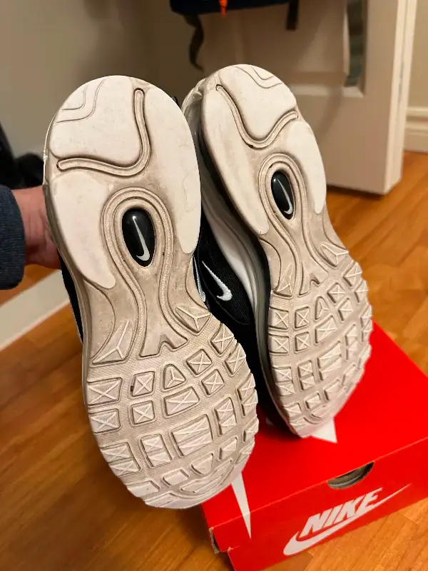Nike NIKE AIR MAX 97 in Men's Shoes in Sault Ste. Marie - Image 6