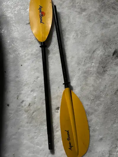 Kayak oar Aqua- Bound great shape $40call or text 780-919-6189