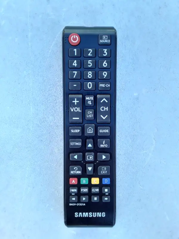 Telecomande Samsung Genuine Samsung TV remote control in TVs in Laval / North Shore - Image 2