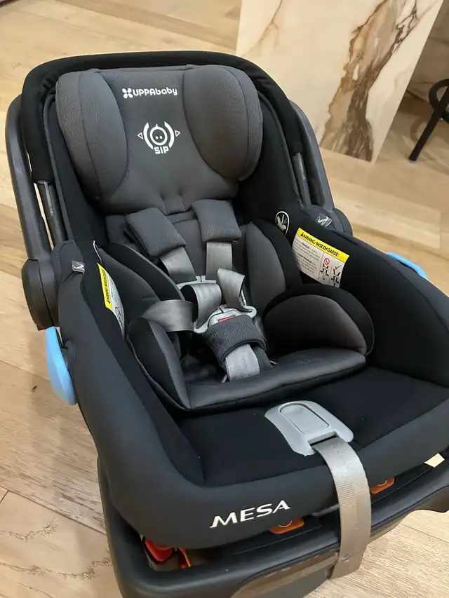 Uppa Baby Mesa V2 Infant Car Seat with CozyGanoosh cover  in Strollers, Carriers & Car Seats in Mississauga / Peel Region - Image 3