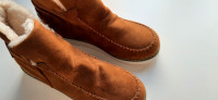 Cute Suede like Cinnamon ankle boots 7.5-8
