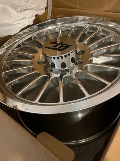 Brand new gt strikes 20x9 8x6.5 800$