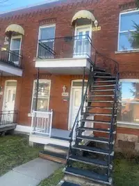 Fully renovated, large 4 1/2 apartment for rent on Verdun