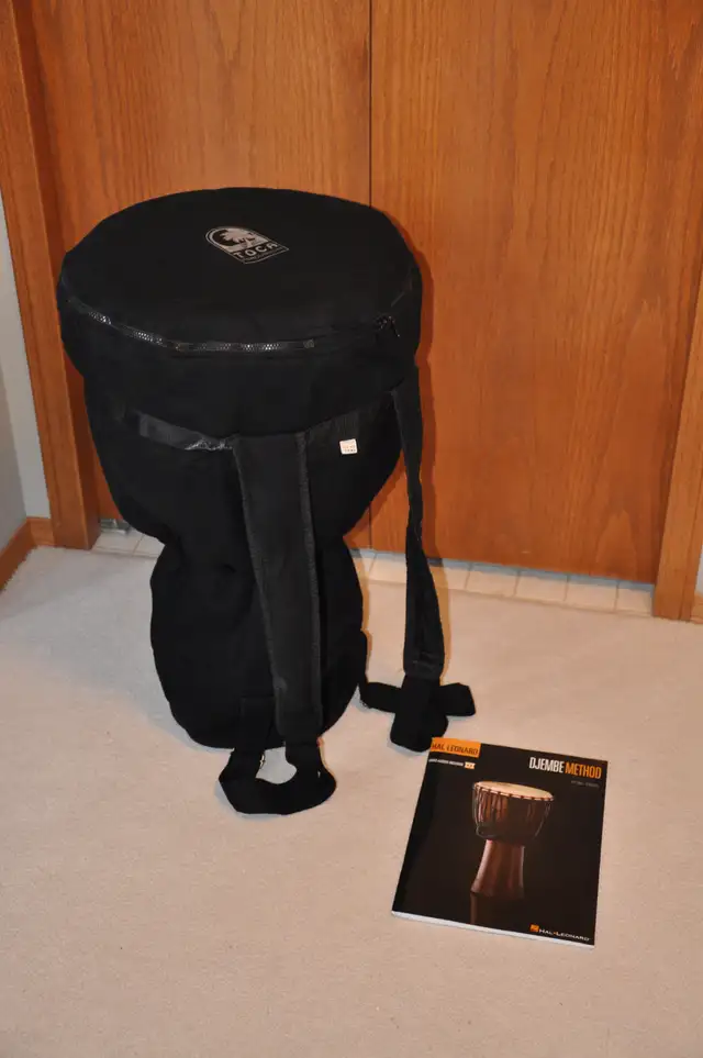 Toca Djembe + Carry Bag + Hal Leonard64589975833218120