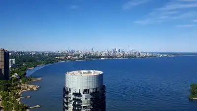 1-BEDROOM CONDOS for LEASE in HUMBER BAY