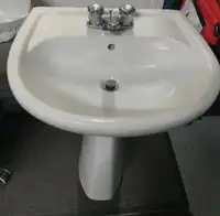 Pedestal Sink & Faucet