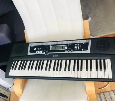 piano électrique yamaha YPT-210, View more