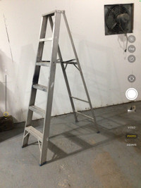6 Foot Aluminum Ladder 