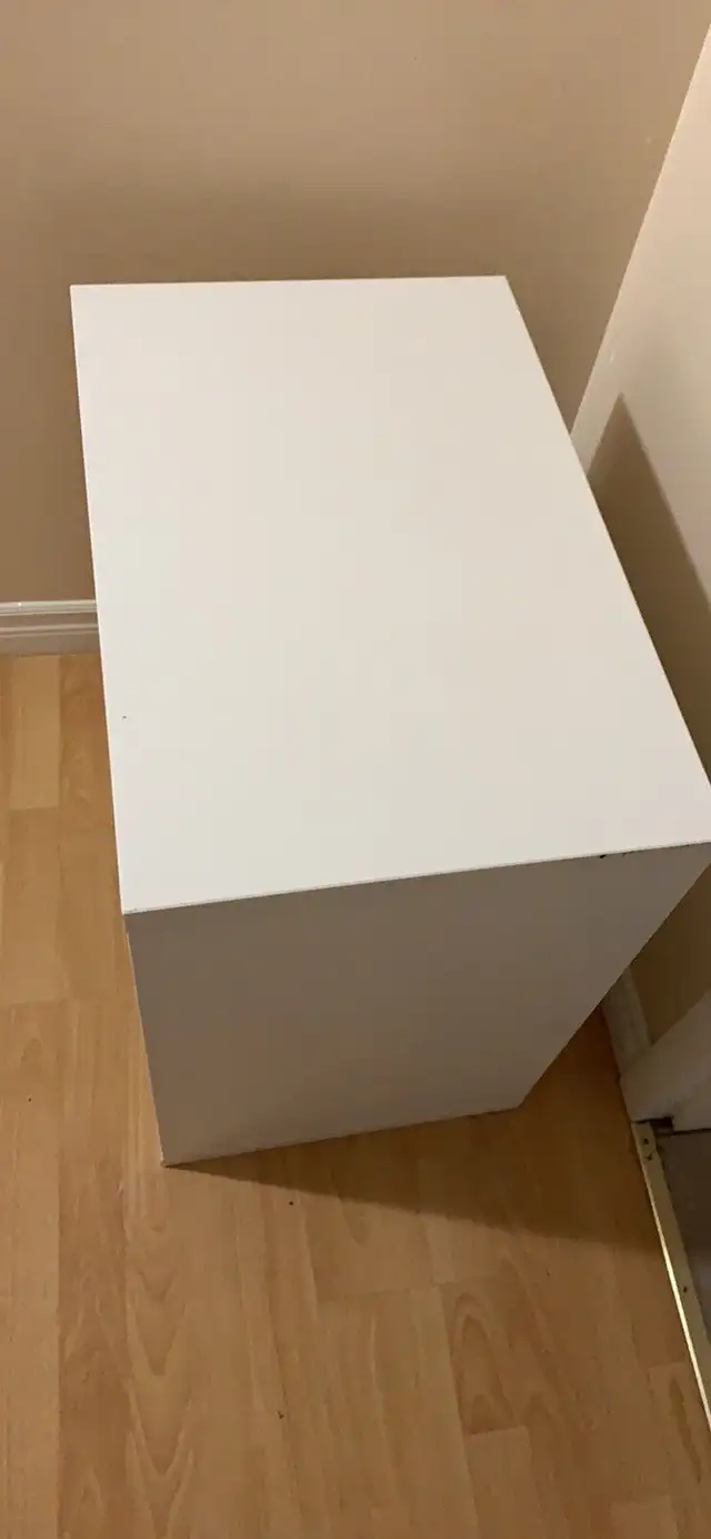 Ikea Besta display cabinet tv stand in Hutches & Display Cabinets in Oshawa / Durham Region - Image 4