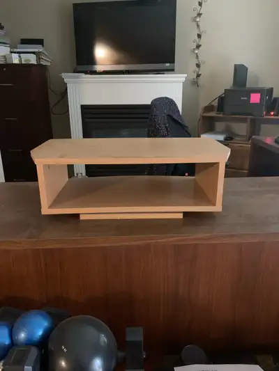 I used this for my 40 inch TV before TVs got so freaking huge that they no longer had a single base...