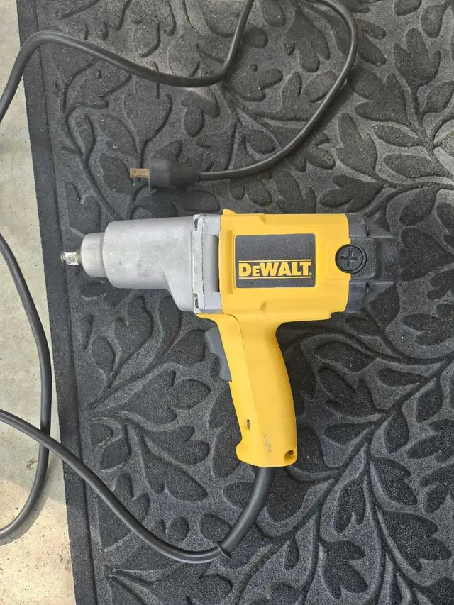 Dewalt ½" Corded Impact Wrench in Power Tools in Hamilton - Image 2