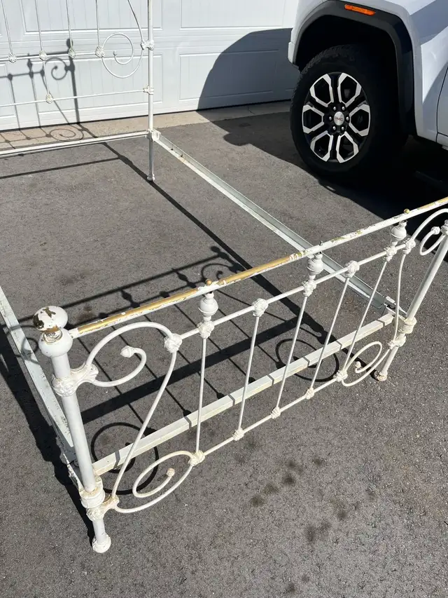 Iron Bed Frame - Double in Beds & Mattresses in Oshawa / Durham Region - Image 2