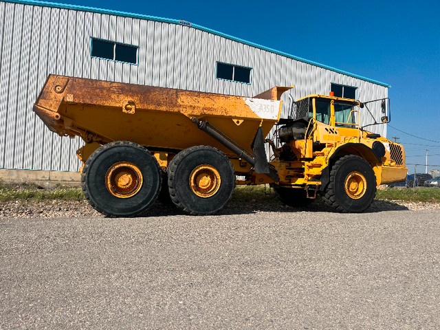 2006 Volvo A35D Rock Truck in Heavy Equipment in Red Deer - Image 2