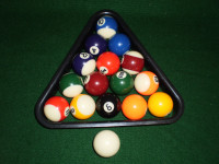 Billiard / Snooker Pool Balls & Pool Cues  -------------