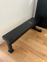 Flat workout bench 