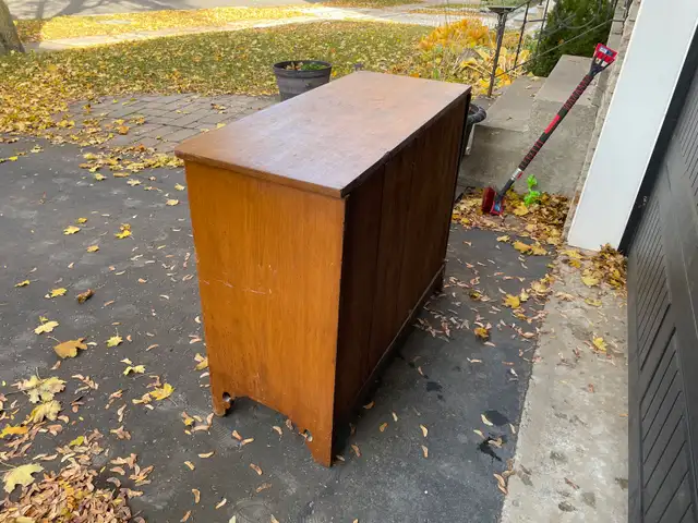 Antique Pine Dresser in Dressers & Wardrobes in City of Toronto - Image 3